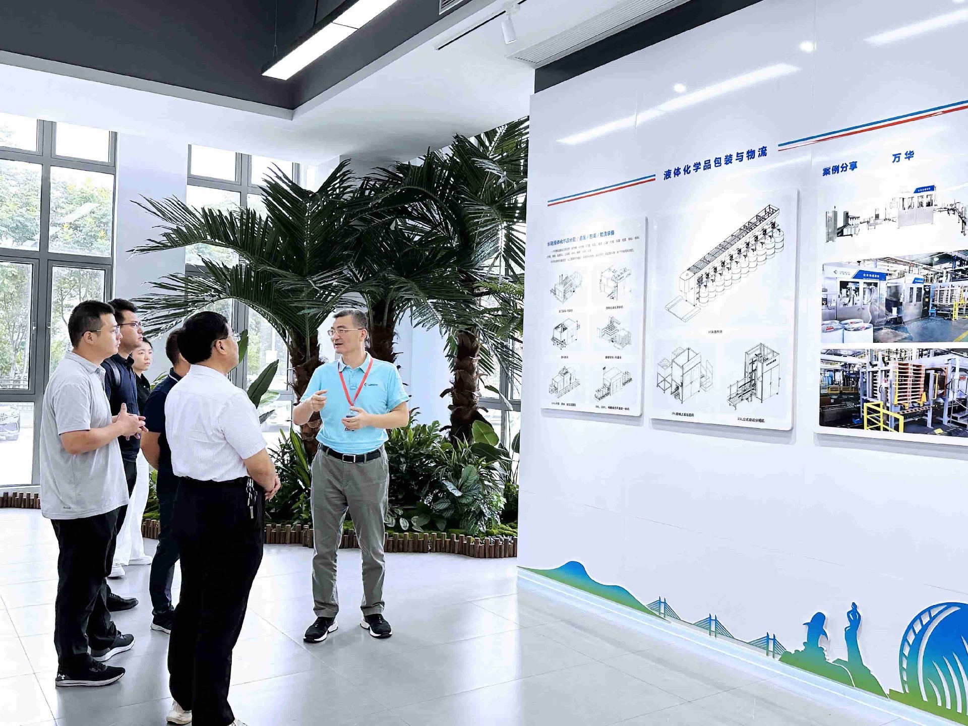 School enterprise cooperation | Leaders from the School of Electrical Engineering and Automation at Anhui University visited LONGTEC, Hefei