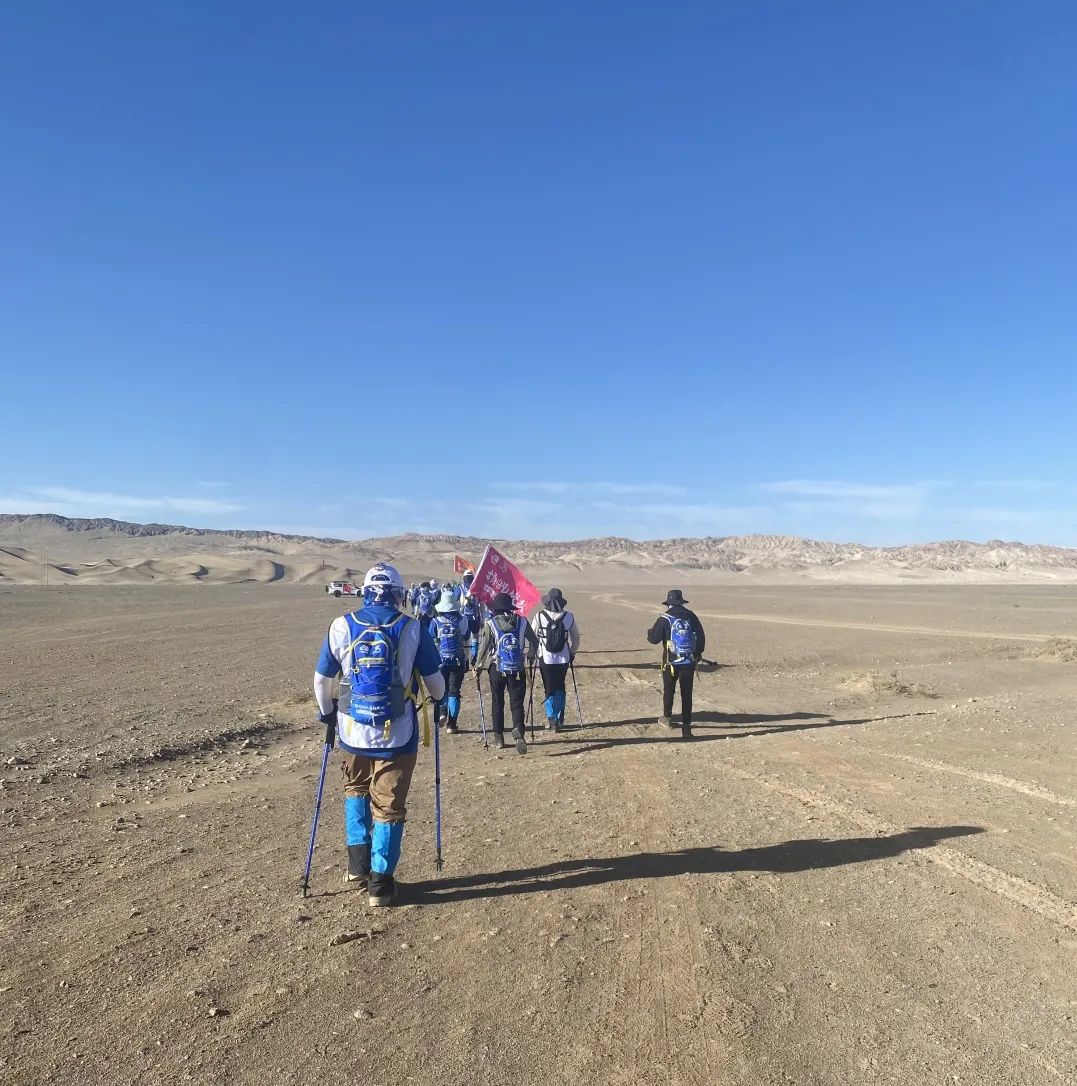Sand Sea Journey, Heart towards the Future | 2024 Guangdong Coatings and Ink Industry Gobi Hiking Ch Sand Sea Journey, Heart towards the Future | 2024 Guangdong Coatings and Ink Industry Gobi Hiking Ch